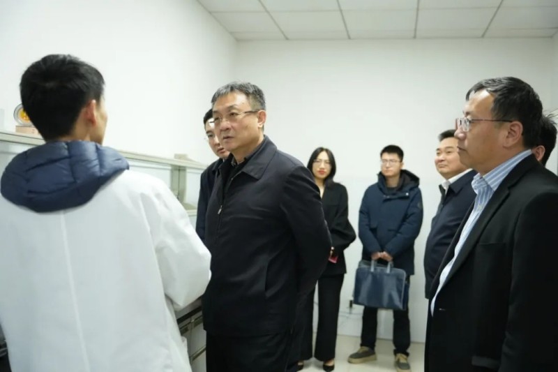 山東省供銷合作社聯(lián)合社黨組書記、理事會主任張傳忠一行蒞臨公司調(diào)研交流